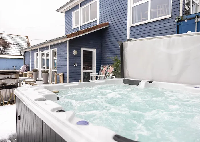 Hostel oder Ferienwohnung 1-16 Personen im BLAUEN HAUS